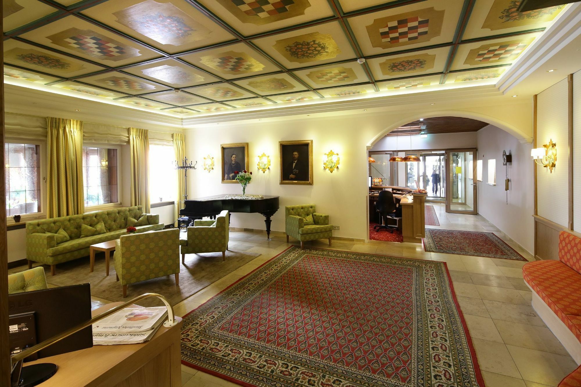 Bayerischer Hof Freising Buitenkant foto