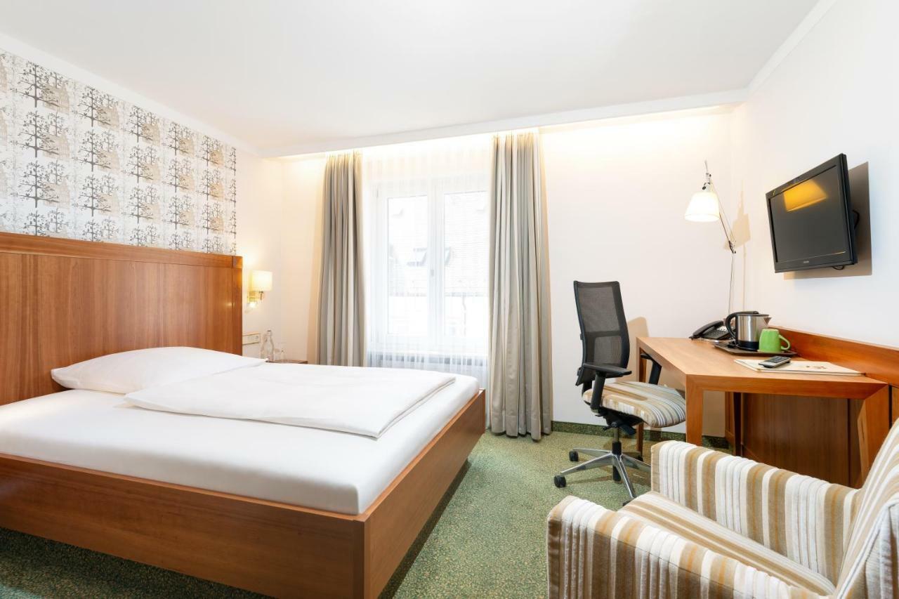 Bayerischer Hof Freising Buitenkant foto